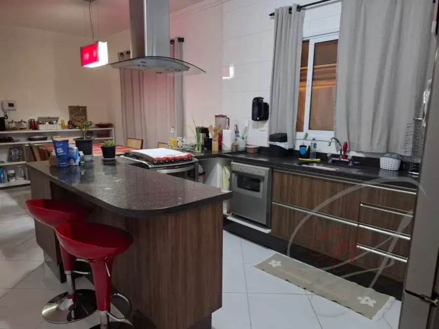 Casa com 4 quartos para alugar, 362m2 em Vila Yara, Osasco - SP - imagem 9 Foto 9 de Casa com 4 quartos para alugar, 362m2 em Vila Yara, Osasco - SP