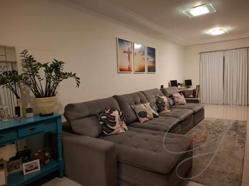 Casa com 4 quartos para alugar, 362m2 em Vila Yara, Osasco - SP - imagem 2 Foto 2 de Casa com 4 quartos para alugar, 362m2 em Vila Yara, Osasco - SP