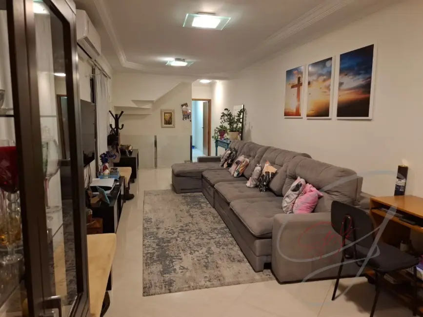 Casa com 4 quartos para alugar, 362m2 em Vila Yara, Osasco - SP - imagem 4 Foto 4 de Casa com 4 quartos para alugar, 362m2 em Vila Yara, Osasco - SP