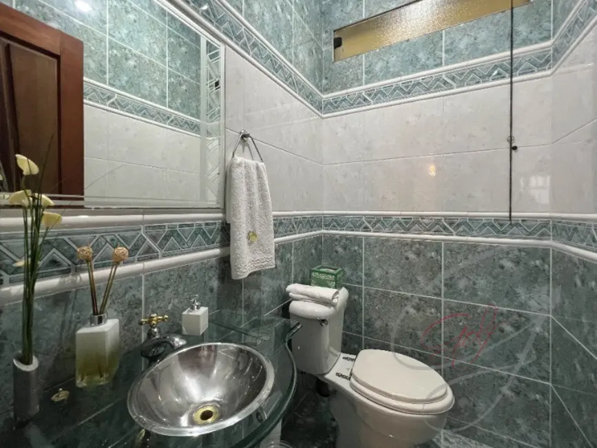 Casa com 3 quartos à venda, 310m2 em Parque dos Príncipes, São Paulo - SP - imagem 4 Foto 4 de Casa com 3 quartos à venda, 310m2 em Parque dos Príncipes, São Paulo - SP