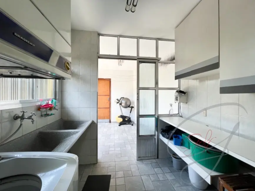 Casa com 3 quartos à venda, 310m2 em Parque dos Príncipes, São Paulo - SP - imagem 8 Foto 8 de Casa com 3 quartos à venda, 310m2 em Parque dos Príncipes, São Paulo - SP