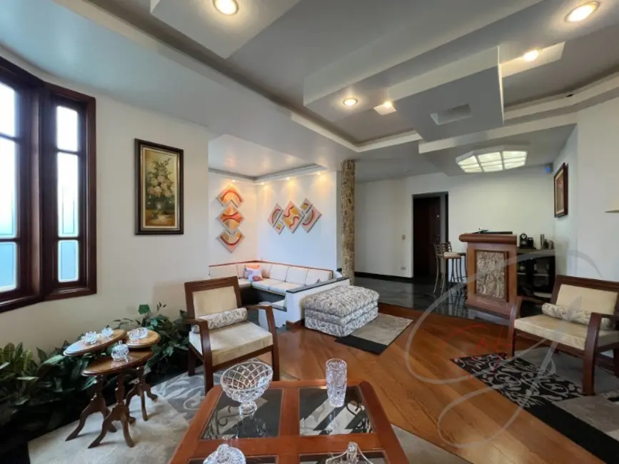 Casa com 3 quartos à venda, 310m2 em Parque dos Príncipes, São Paulo - SP - imagem 3 Foto 3 de Casa com 3 quartos à venda, 310m2 em Parque dos Príncipes, São Paulo - SP