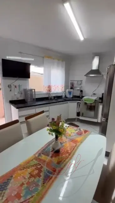 Casa com 3 quartos à venda, 212m2 em Bela Vista, Osasco - SP - imagem 4 Foto 4 de Casa com 3 quartos à venda, 212m2 em Bela Vista, Osasco - SP
