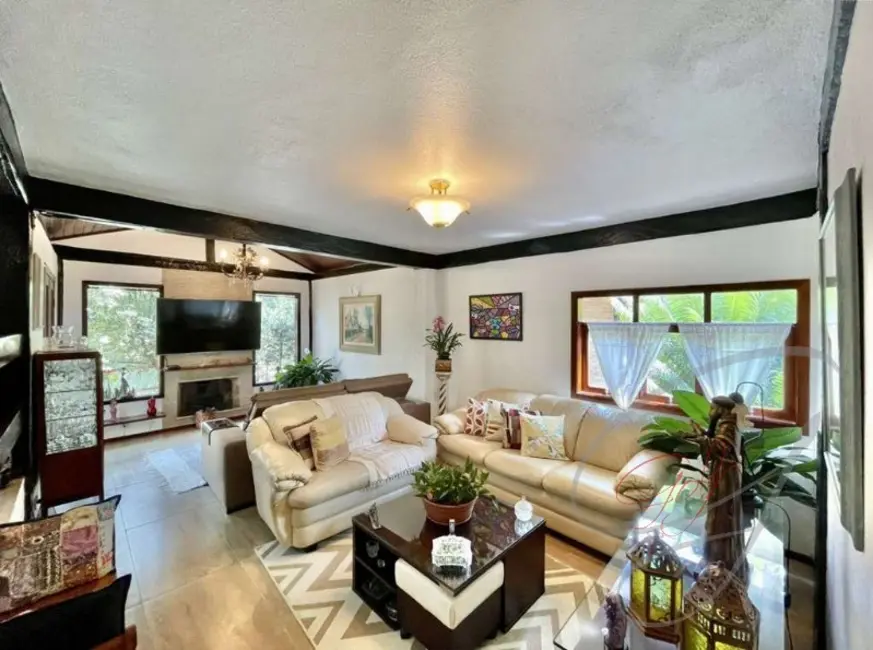 Foto 3 de Casa de Condomínio com 3 quartos à venda, 183m2 em Carapicuiba - SP