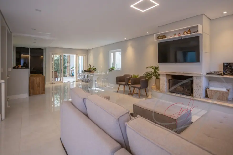 Foto 2 de Casa de Condomínio com 3 quartos à venda, 304m2 em Vila São Francisco, São Paulo - SP