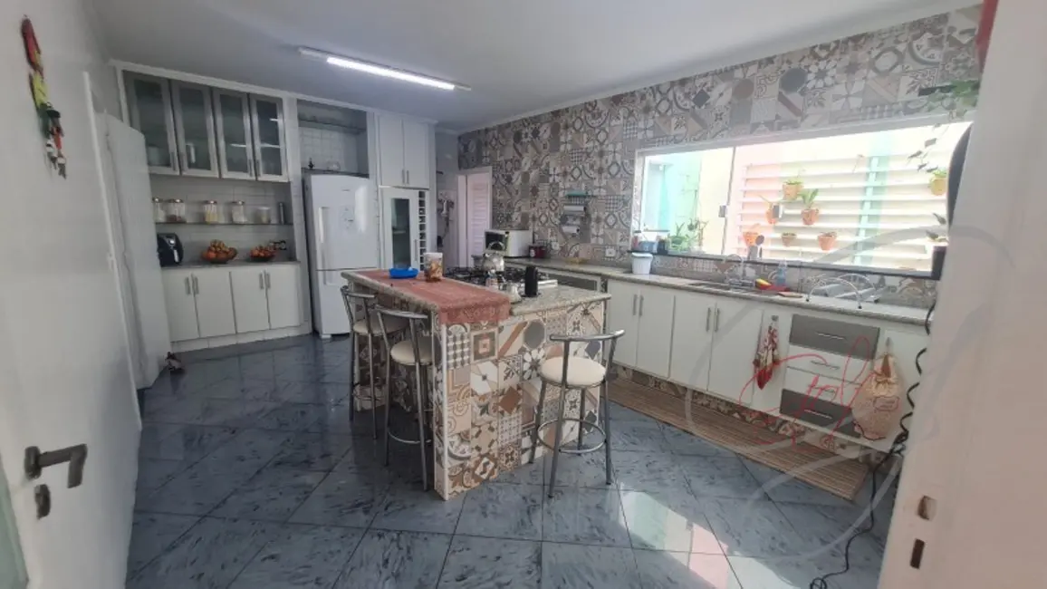 Casa com 3 quartos à venda e para alugar, 300m2 em Adalgisa, Osasco - SP - imagem 4 Foto 4 de Casa com 3 quartos à venda e para alugar, 300m2 em Adalgisa, Osasco - SP