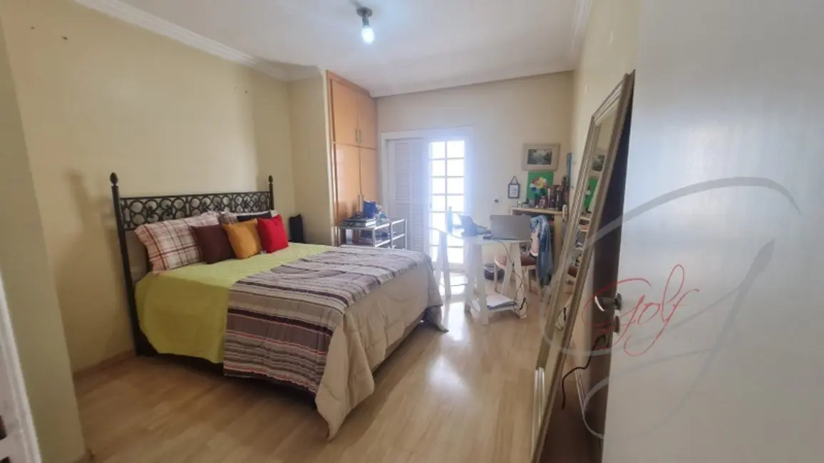 Casa com 3 quartos à venda e para alugar, 300m2 em Adalgisa, Osasco - SP - imagem 8 Foto 8 de Casa com 3 quartos à venda e para alugar, 300m2 em Adalgisa, Osasco - SP