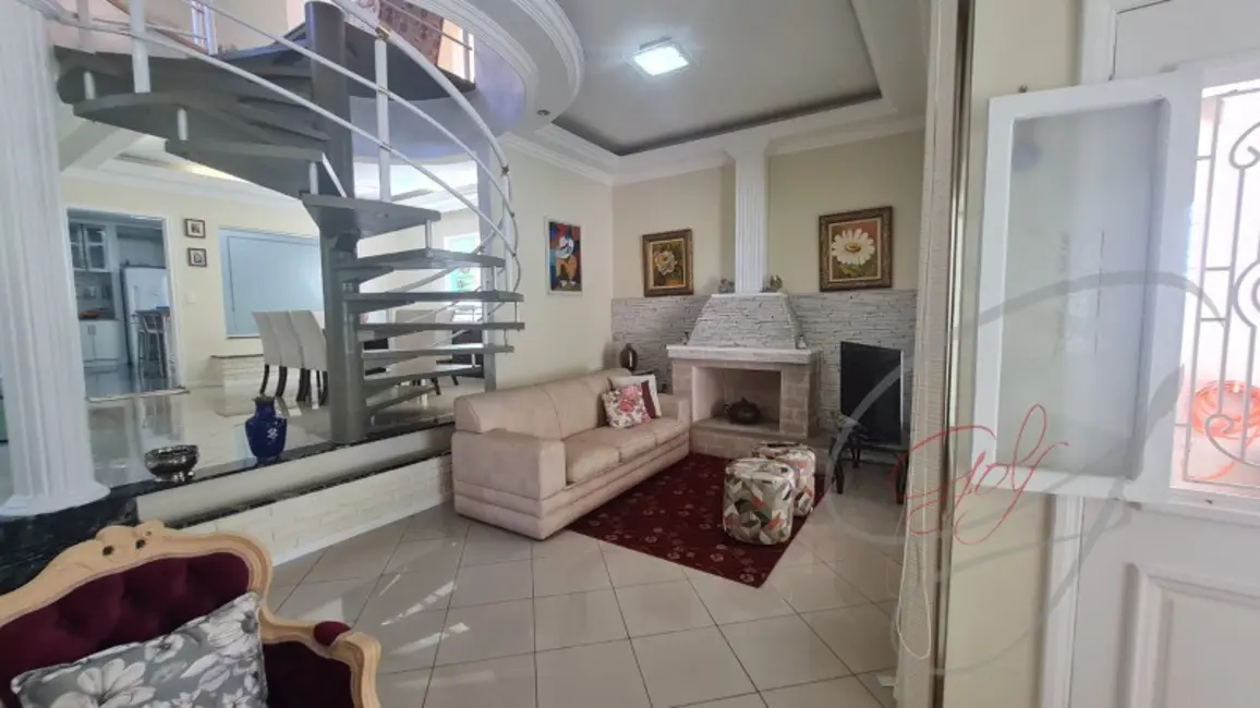 Casa com 3 quartos à venda e para alugar, 300m2 em Adalgisa, Osasco - SP - imagem 3 Foto 3 de Casa com 3 quartos à venda e para alugar, 300m2 em Adalgisa, Osasco - SP