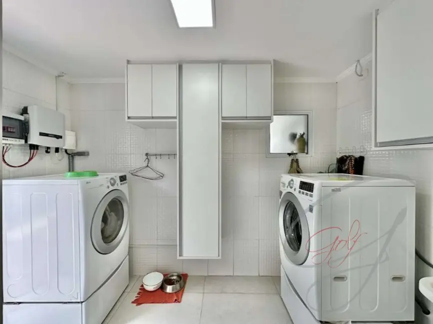 Casa de Condomínio com 3 quartos à venda, 224m2 em Jandira - SP - imagem 9 Foto 9 de Casa de Condomínio com 3 quartos à venda, 224m2 em Jandira - SP