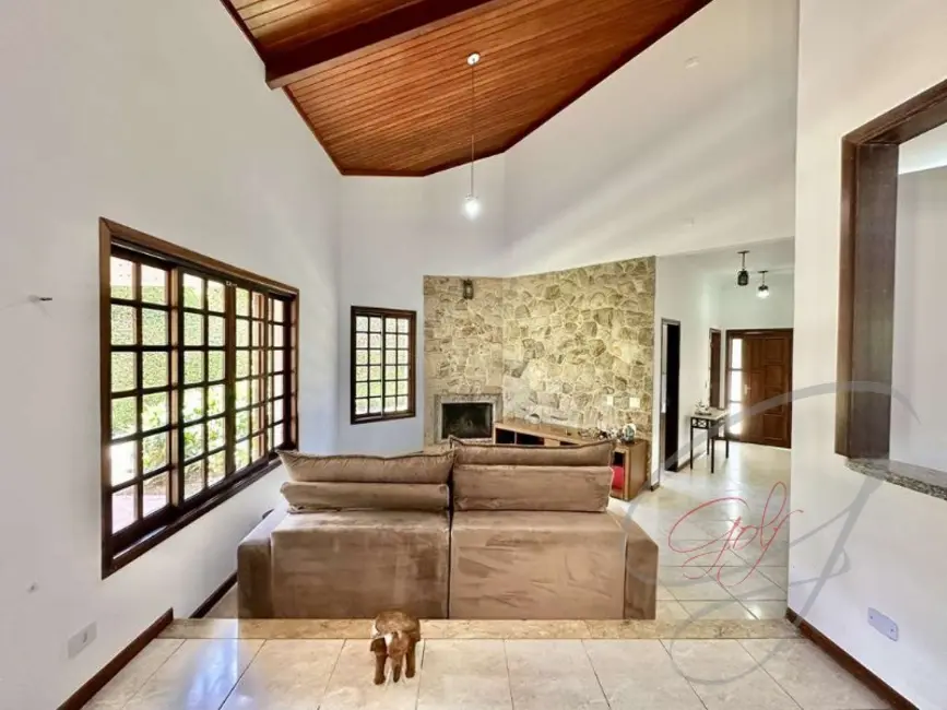 Casa de Condomínio com 3 quartos à venda, 255m2 em Granja Viana, Carapicuiba - SP - imagem 4 Foto 4 de Casa de Condomínio com 3 quartos à venda, 255m2 em Granja Viana, Carapicuiba - SP