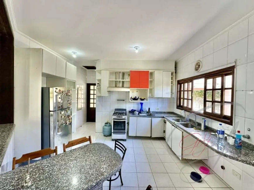 Casa de Condomínio com 3 quartos à venda, 255m2 em Granja Viana, Carapicuiba - SP - imagem 9 Foto 9 de Casa de Condomínio com 3 quartos à venda, 255m2 em Granja Viana, Carapicuiba - SP