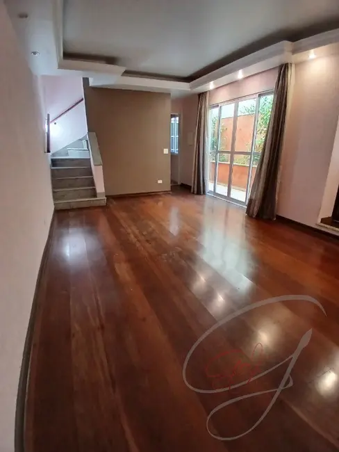 Foto 1 de Casa com 4 quartos à venda e para alugar, 150m2 em Vila São Francisco, São Paulo - SP