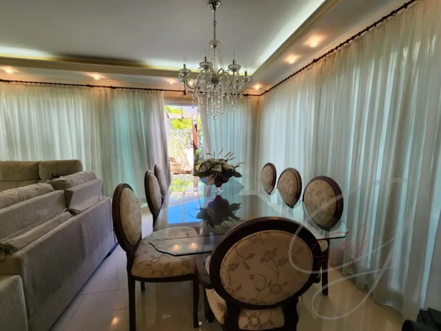 Foto 5 de Casa com 3 quartos à venda, 337m2 em Gramado, Cotia - SP