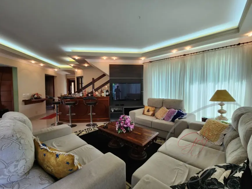 Foto 2 de Casa com 3 quartos à venda, 337m2 em Gramado, Cotia - SP