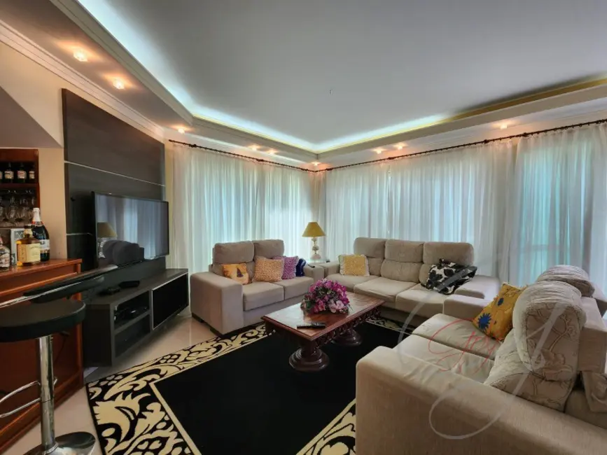 Foto 1 de Casa com 3 quartos à venda, 337m2 em Gramado, Cotia - SP