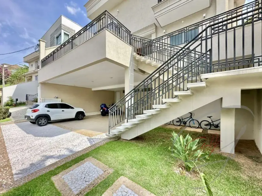 Casa de Condomínio com 4 quartos à venda, 468m2 em Granja Viana, Cotia - SP - imagem 4 Foto 4 de Casa de Condomínio com 4 quartos à venda, 468m2 em Granja Viana, Cotia - SP
