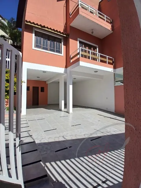 Casa com 3 quartos à venda, 215m2 em Vila São Francisco, São Paulo - SP - imagem 1 Foto 1 de Casa com 3 quartos à venda, 215m2 em Vila São Francisco, São Paulo - SP