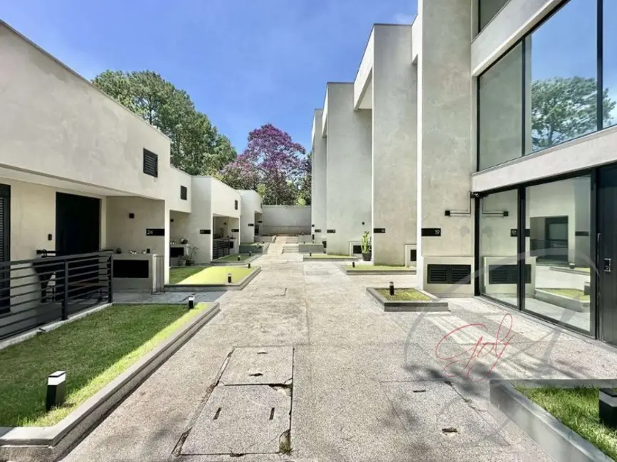 Foto 1 de Casa de Condomínio com 2 quartos à venda, 169m2 em Granja Viana, Cotia - SP