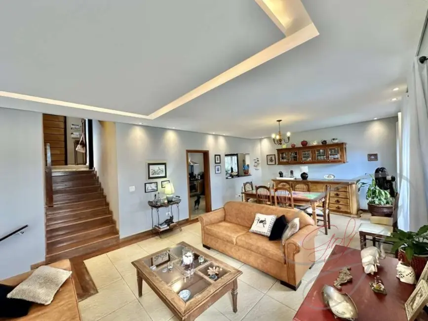 Casa de Condomínio com 3 quartos à venda, 330m2 em Granja Viana, Carapicuiba - SP - imagem 9 Foto 9 de Casa de Condomínio com 3 quartos à venda, 330m2 em Granja Viana, Carapicuiba - SP