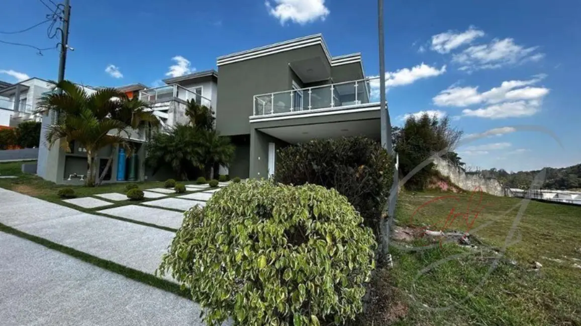 Casa de Condomínio com 3 quartos à venda, 335m2 em Granja Viana, Cotia - SP - imagem 3 Foto 3 de Casa de Condomínio com 3 quartos à venda, 335m2 em Granja Viana, Cotia - SP