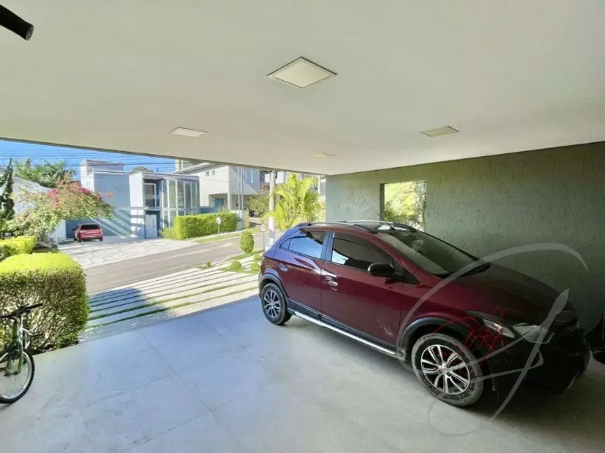 Casa de Condomínio com 3 quartos à venda, 335m2 em Granja Viana, Cotia - SP - imagem 8 Foto 8 de Casa de Condomínio com 3 quartos à venda, 335m2 em Granja Viana, Cotia - SP