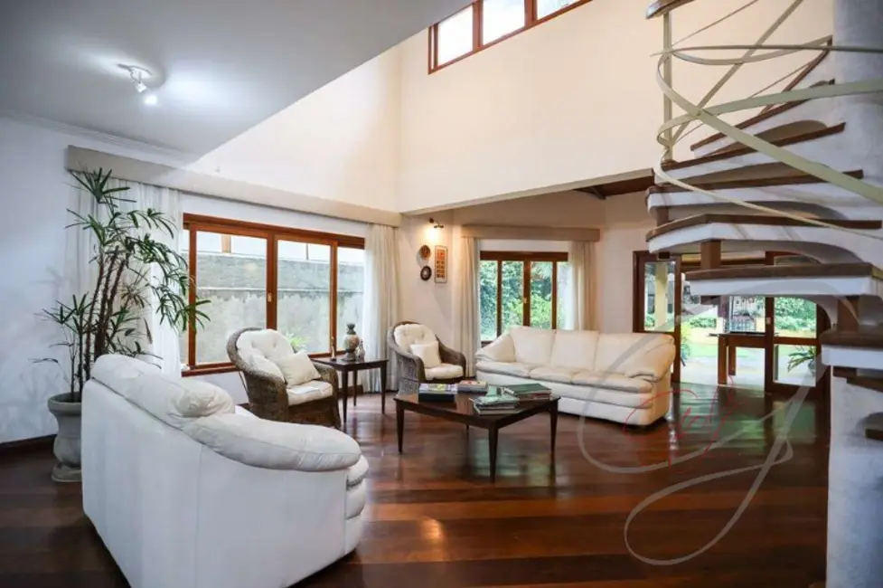 Casa de Condomínio com 4 quartos à venda, 482m2 em Granja Viana, Cotia - SP - imagem 4 Foto 4 de Casa de Condomínio com 4 quartos à venda, 482m2 em Granja Viana, Cotia - SP