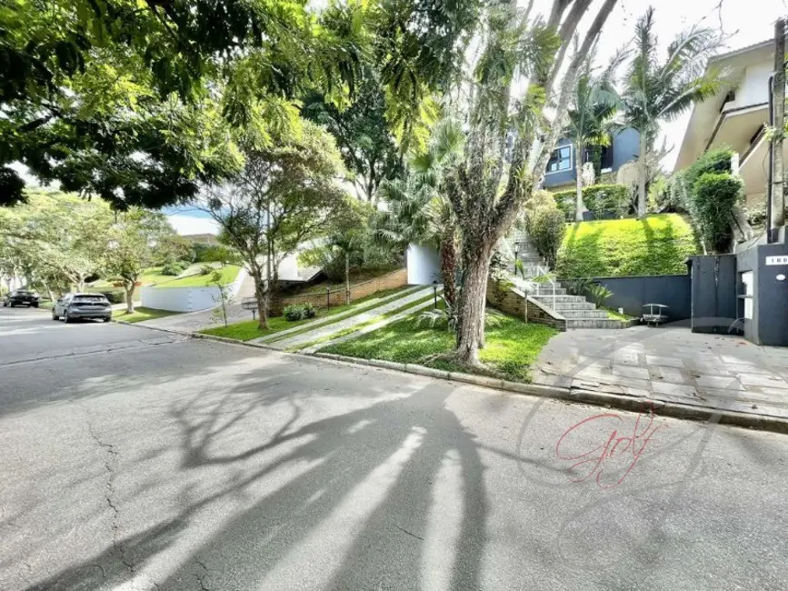 Casa de Condomínio com 4 quartos à venda, 380m2 em Granja Viana, Carapicuiba - SP - imagem 3 Foto 3 de Casa de Condomínio com 4 quartos à venda, 380m2 em Granja Viana, Carapicuiba - SP