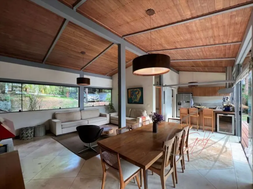 Casa de Condomínio com 5 quartos à venda, 383m2 em Jandira - SP - imagem 8 Foto 8 de Casa de Condomínio com 5 quartos à venda, 383m2 em Jandira - SP