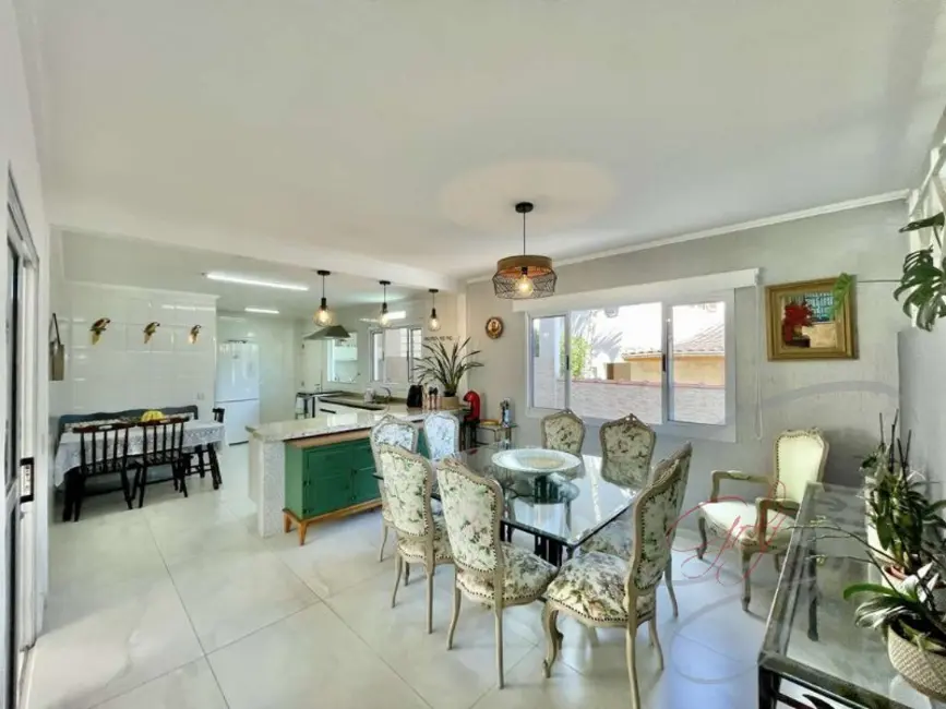 Foto 9 de Casa de Condomínio com 5 quartos à venda, 400m2 em Jardim do Golf I, Jandira - SP