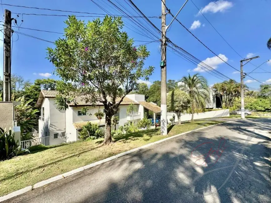 Casa de Condomínio com 5 quartos à venda, 375m2 em Granja Viana, Carapicuiba - SP - imagem 3 Foto 3 de Casa de Condomínio com 5 quartos à venda, 375m2 em Granja Viana, Carapicuiba - SP