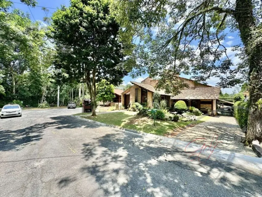 Casa de Condomínio com 4 quartos à venda, 300m2 em Jandira - SP - imagem 4 Foto 4 de Casa de Condomínio com 4 quartos à venda, 300m2 em Jandira - SP