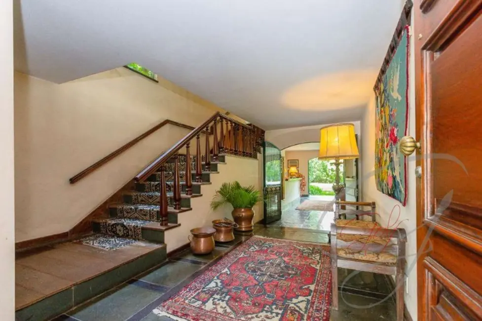 Casa de Condomínio com 6 quartos à venda, 721m2 em Granja Viana, Cotia - SP - imagem 4 Foto 4 de Casa de Condomínio com 6 quartos à venda, 721m2 em Granja Viana, Cotia - SP