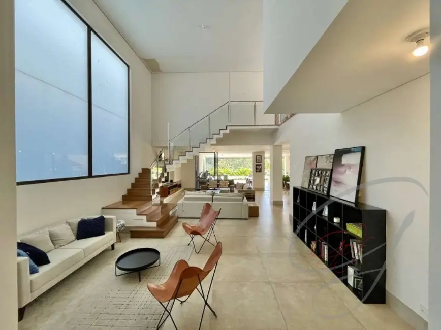 Casa de Condomínio com 5 quartos à venda, 610m2 em Granja Viana, Cotia - SP - imagem 6 Foto 6 de Casa de Condomínio com 5 quartos à venda, 610m2 em Granja Viana, Cotia - SP