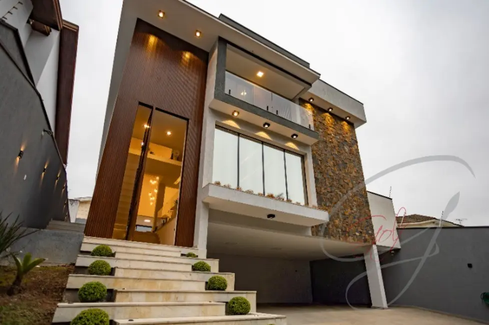 Foto 1 de Casa com 4 quartos à venda, 450m2 em Parque dos Príncipes, São Paulo - SP