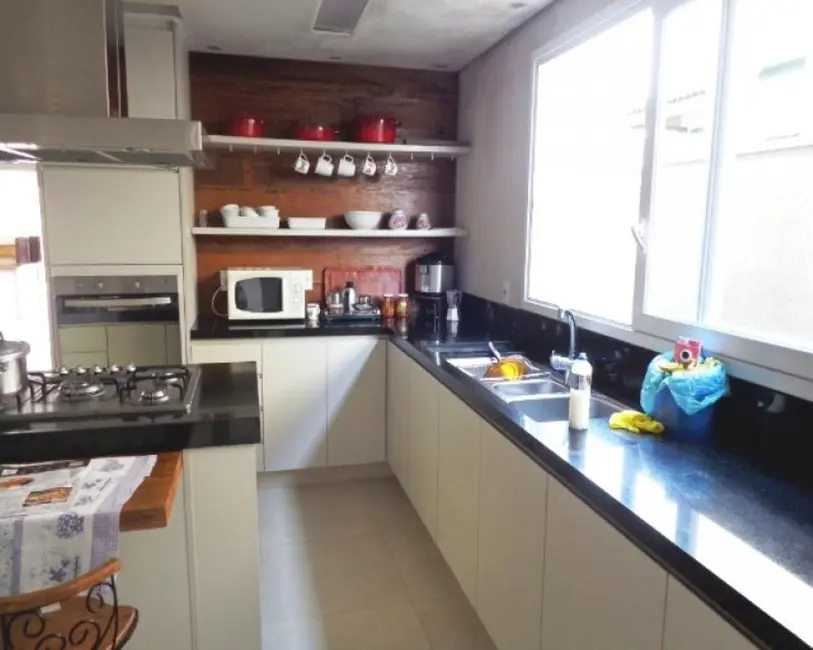 Casa com 4 quartos à venda e para alugar, 433m2 em Osasco - SP - imagem 6 Foto 6 de Casa com 4 quartos à venda e para alugar, 433m2 em Osasco - SP