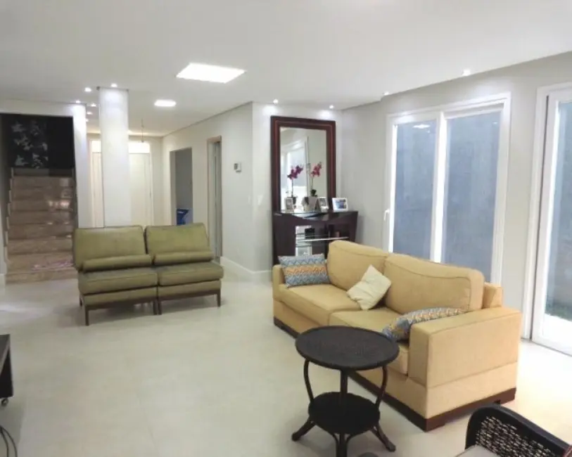 Casa com 4 quartos à venda e para alugar, 433m2 em Osasco - SP - imagem 2 Foto 2 de Casa com 4 quartos à venda e para alugar, 433m2 em Osasco - SP