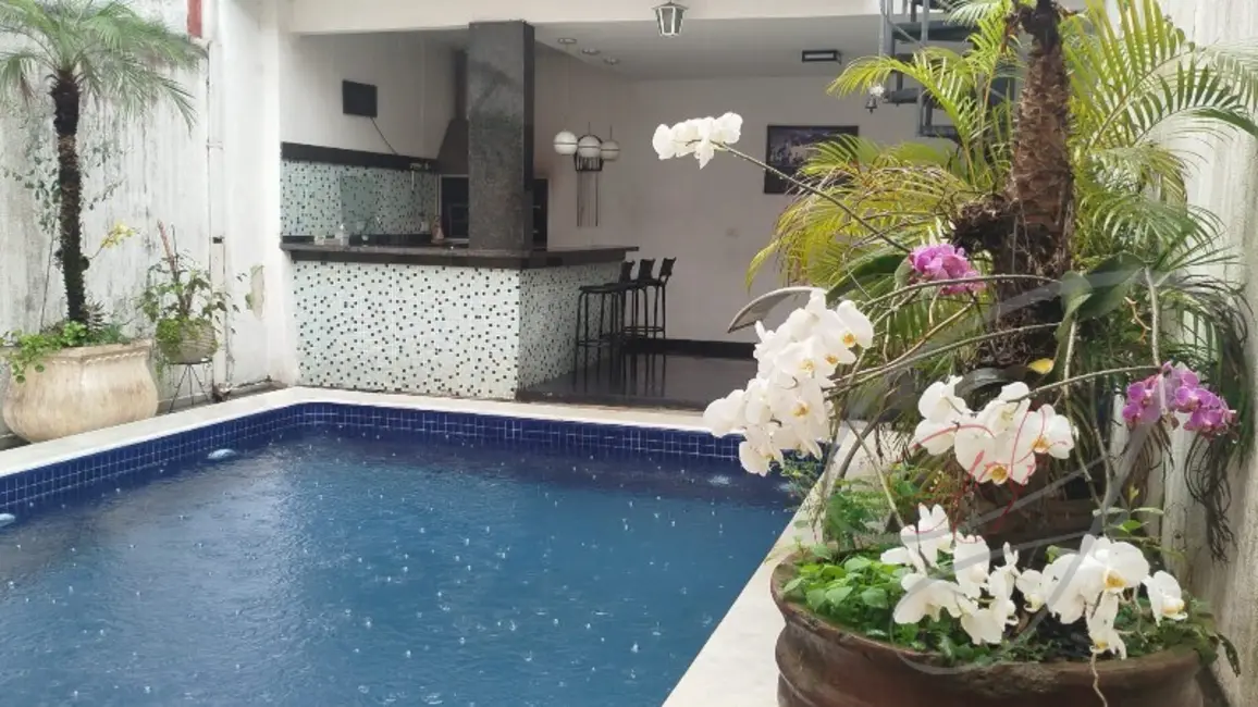 Foto 1 de Casa com 4 quartos à venda, 248m2 em Osasco - SP