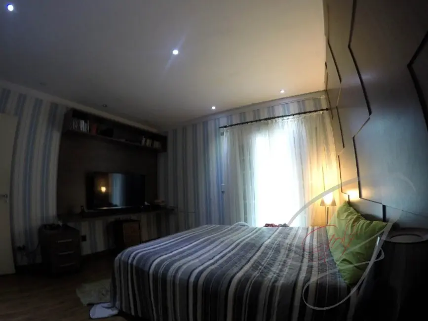 Foto 8 de Casa com 4 quartos à venda, 248m2 em Osasco - SP