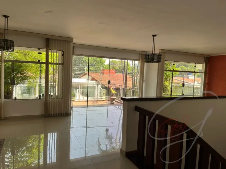 Casa com 4 quartos à venda, 240m2 em Parque Continental, São Paulo - SP - imagem 1 Foto 1 de Casa com 4 quartos à venda, 240m2 em Parque Continental, São Paulo - SP