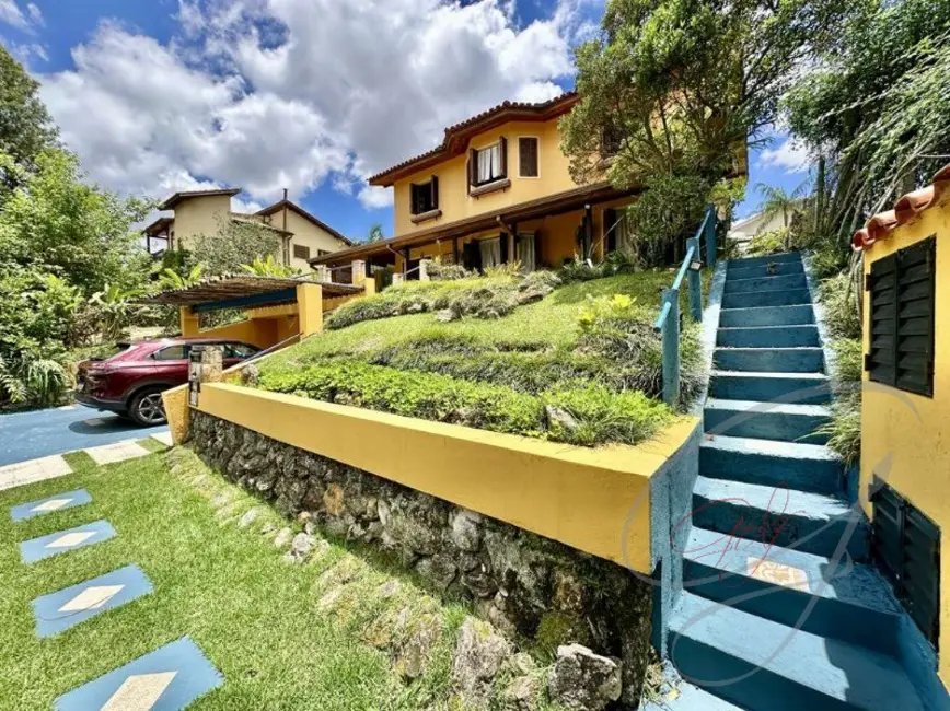 Foto 4 de Casa de Condomínio com 3 quartos à venda, 240m2 em Jandira - SP