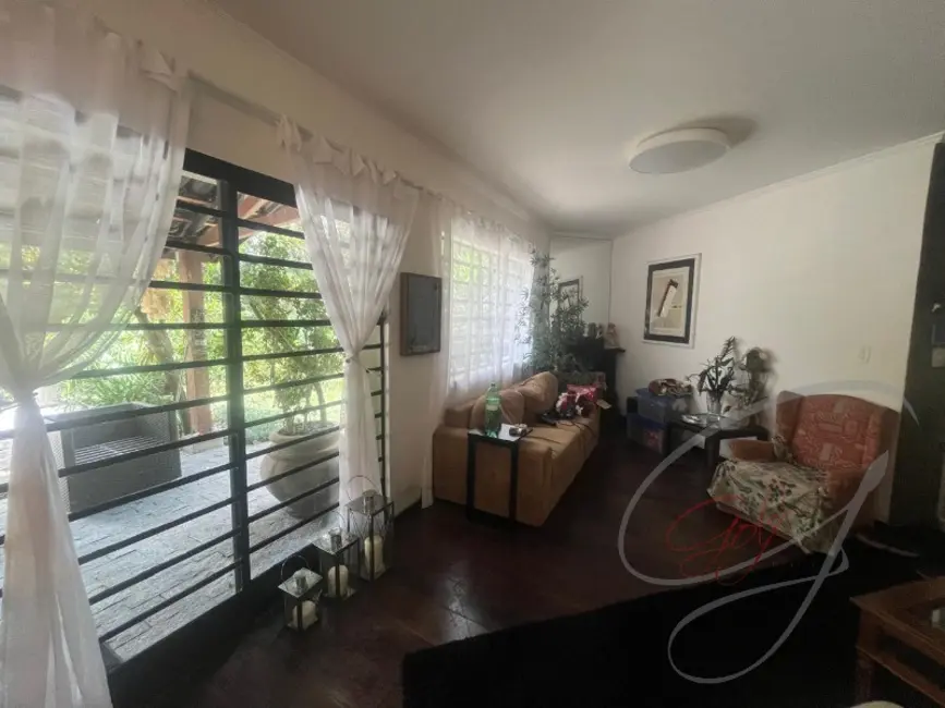 Foto 2 de Casa com 4 quartos à venda, 300m2 em Osasco - SP