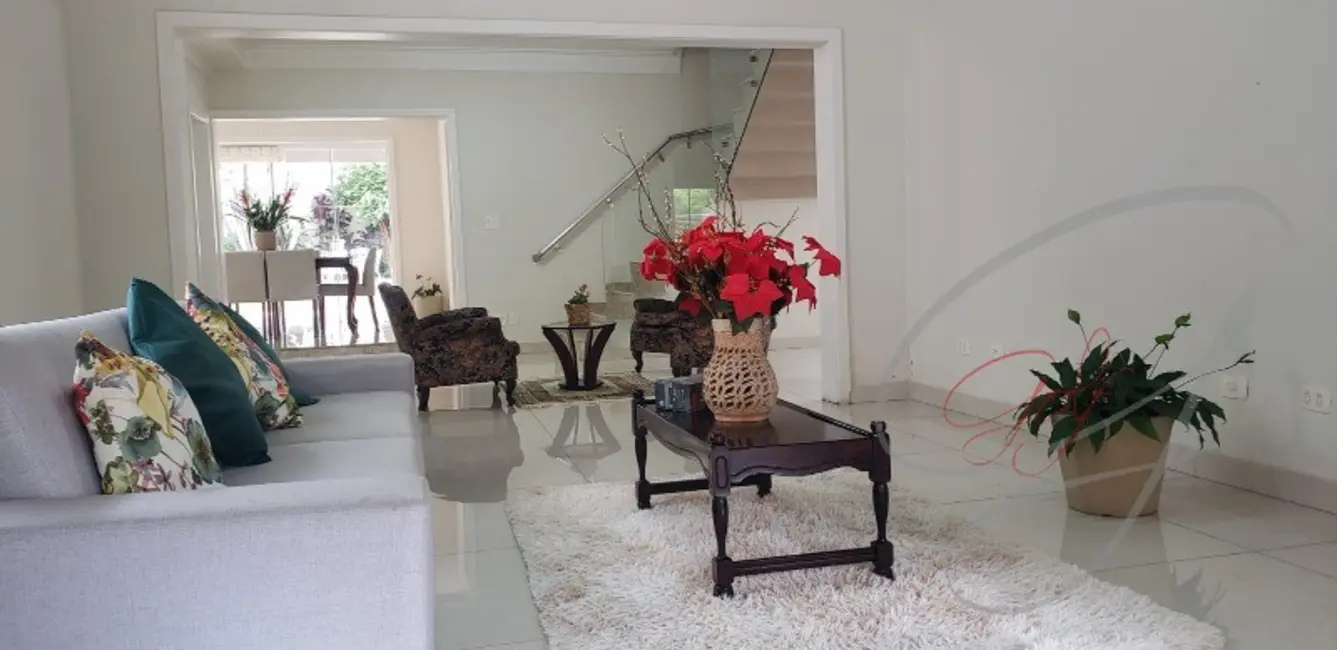 Foto 1 de Casa com 4 quartos à venda, 275m2 em Parque dos Príncipes, São Paulo - SP