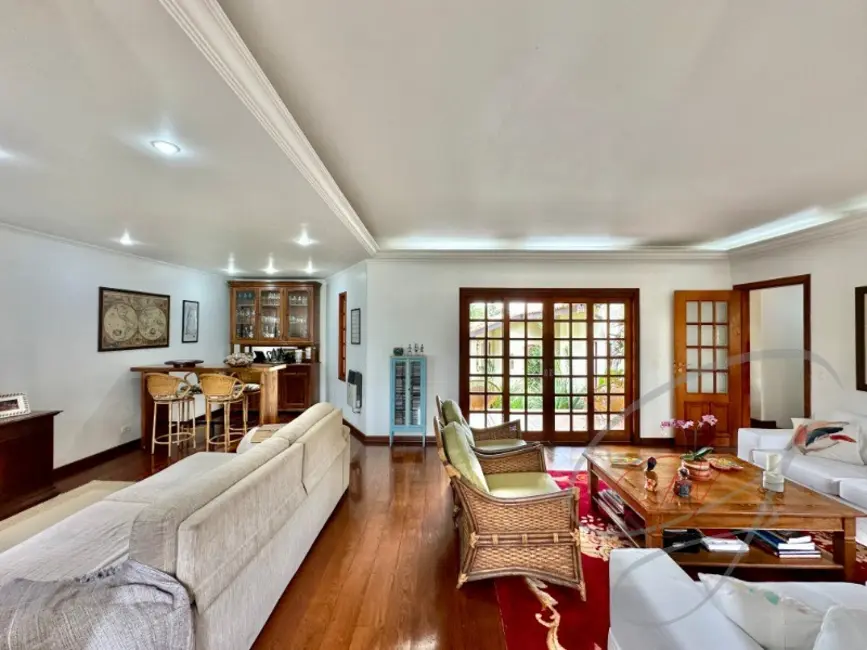 Casa de Condomínio com 4 quartos à venda, 423m2 em Granja Viana II, Cotia - SP - imagem 5 Foto 5 de Casa de Condomínio com 4 quartos à venda, 423m2 em Granja Viana II, Cotia - SP