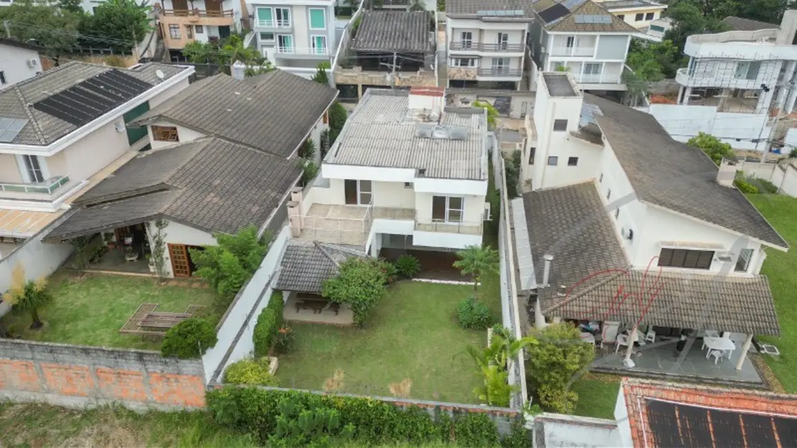 Casa com 3 quartos à venda, 250m2 em Osasco - SP - imagem 2 Foto 2 de Casa com 3 quartos à venda, 250m2 em Osasco - SP