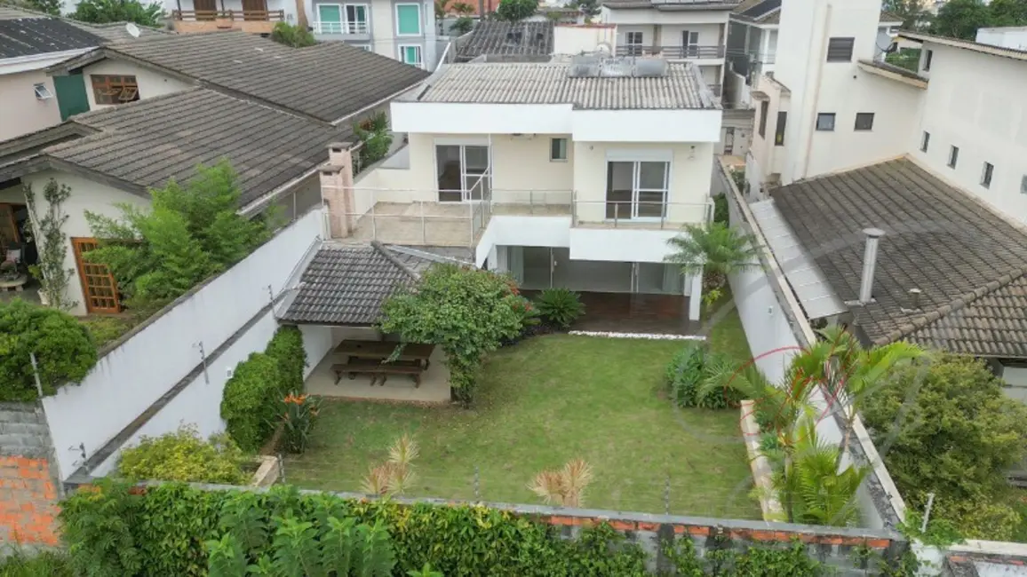 Casa com 3 quartos à venda, 250m2 em Osasco - SP - imagem 4 Foto 4 de Casa com 3 quartos à venda, 250m2 em Osasco - SP
