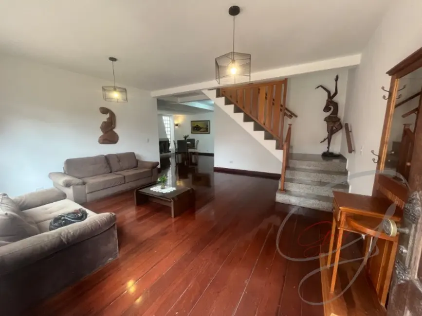 Foto 1 de Casa com 5 quartos à venda, 375m2 em Parque dos Príncipes, São Paulo - SP