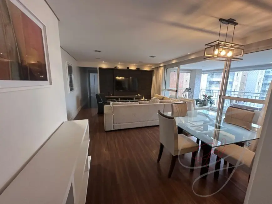 Apartamento com 4 quartos para alugar, 140m2 em Vila São Francisco, São Paulo - SP - imagem 5 Foto 5 de Apartamento com 4 quartos para alugar, 140m2 em Vila São Francisco, São Paulo - SP