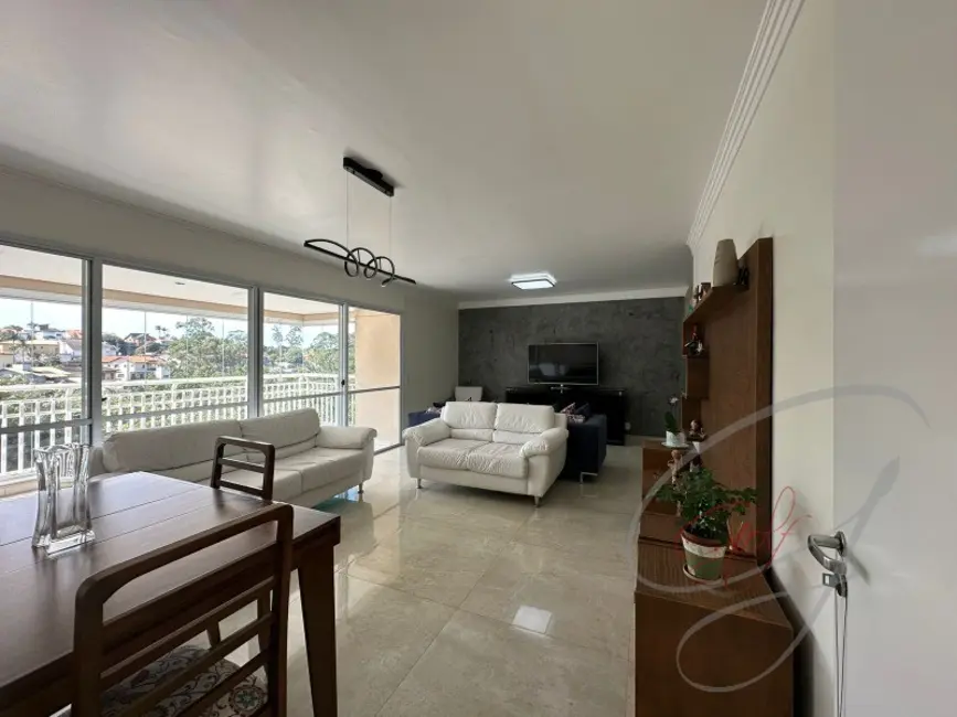 Foto 2 de Apartamento com 3 quartos para alugar, 196m2 em Parque dos Príncipes, São Paulo - SP