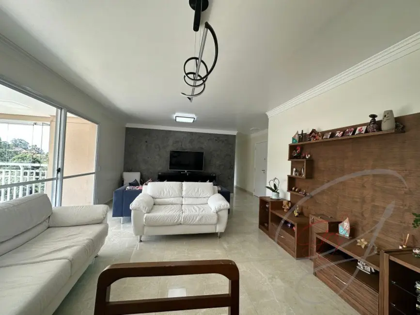 Foto 3 de Apartamento com 3 quartos para alugar, 196m2 em Parque dos Príncipes, São Paulo - SP
