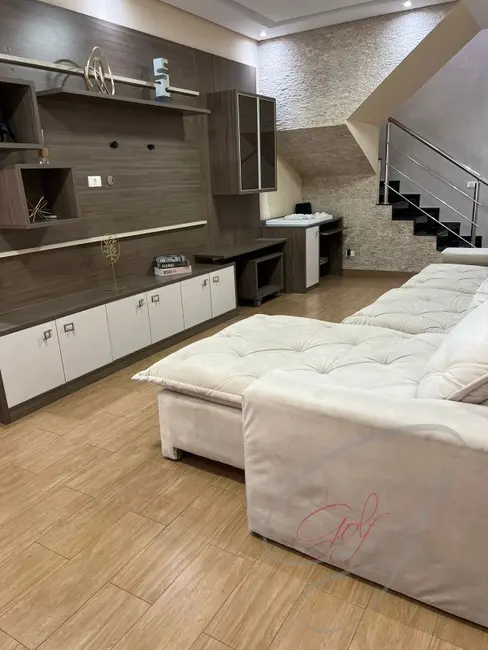 Foto 2 de Casa com 3 quartos à venda, 183m2 em Santo Antônio, Osasco - SP